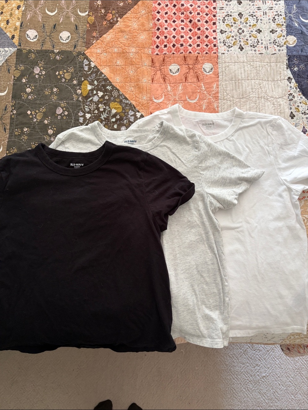 Old Navy t-shirt